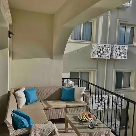 Schoene Mit Meerblick Gastria