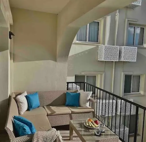 Schoene Mit Meerblick Gastria