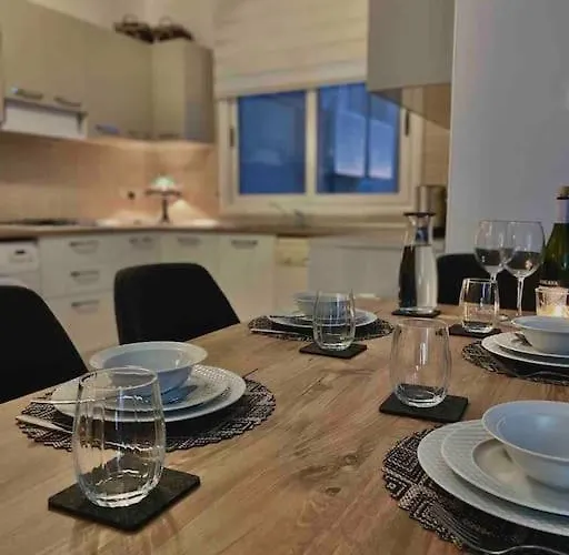 Schoene Mit Meerblick Apartmán Gastria