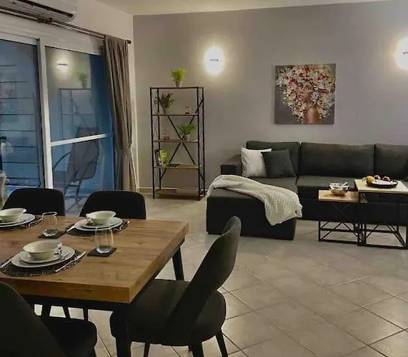 Schoene Mit Meerblick Apartmán Gastria