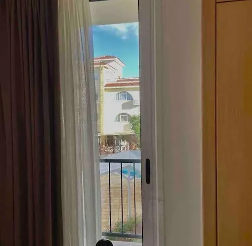 Διαμέρισμα Schoene Mit Meerblick Gastria