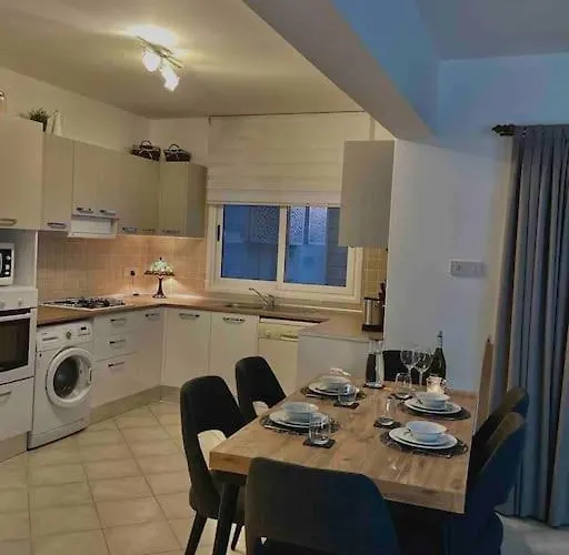 Schoene Mit Meerblick * Gastria